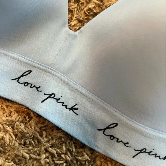 Victoria Secret Pink Lightly Lined Bra - Picture 2 of 3